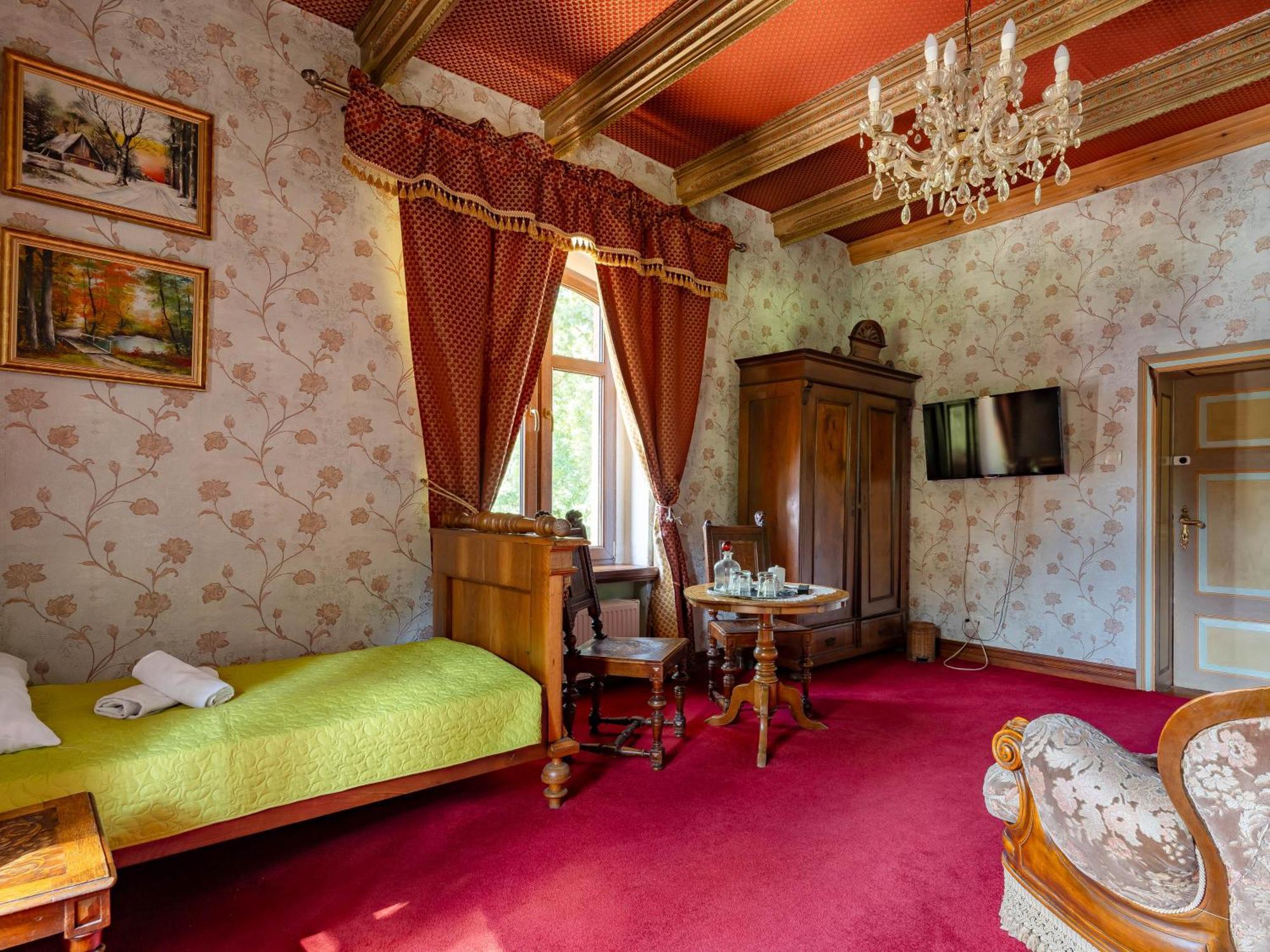 Dwor Mysinek Apartment Grabowiec  Room photo